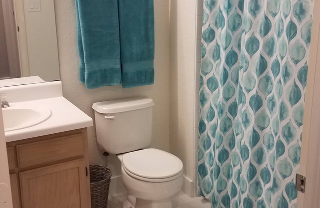 2 Bedroom 2 Bath Condo Fully Furnished in North Naples Minutes From The Beach.