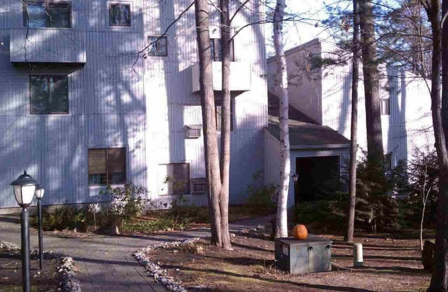 2-Bedroom 2-Bathroom Winter Condo In Lake George Area Close to The Ski Mountains