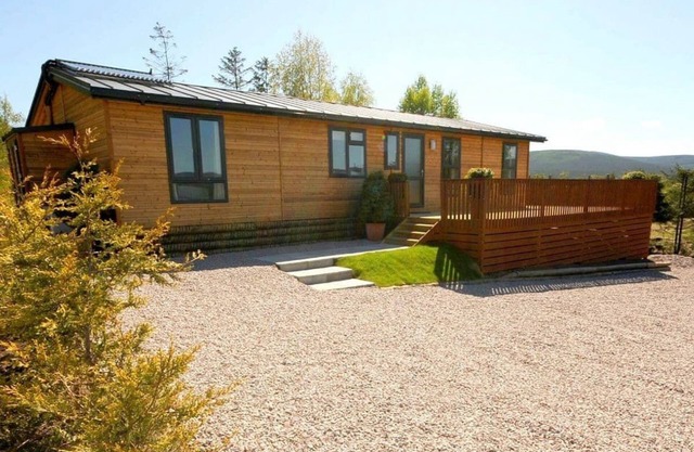 2 bedroom accommodation in Castlewood