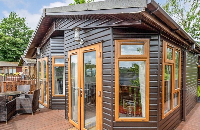 2 bedroom accommodation in Carnforth