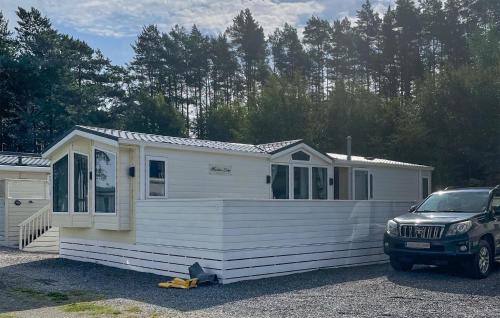 2 Bedroom Cozy Home In Lindesnes