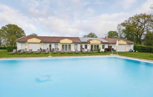 2 Bedroom Nice Home In Rotthalmünster