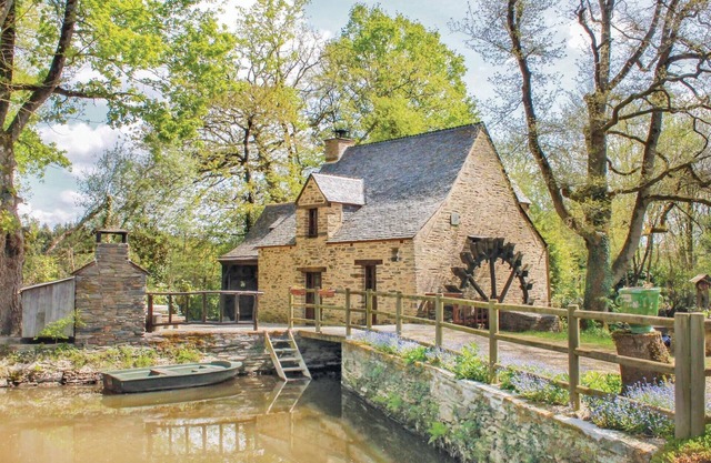 2 bedroom nice home in La Gacilly