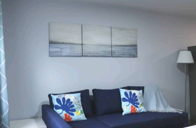 2 beds ,1 bathroom at beautiful area of Clayton Park. Fits 4 persons.