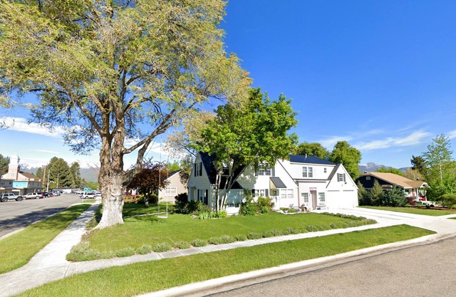 2 Heber homes, lg groups, 7br 5ba, hot tub, decks