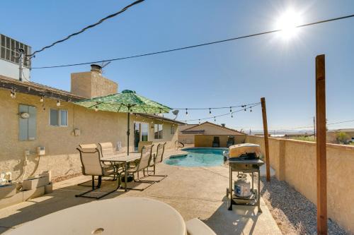 2 Mi to Lake Havasu Pet-Friendly Home