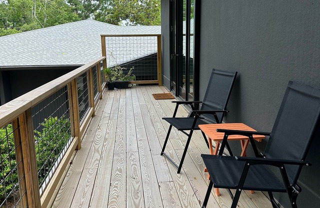 2 min to Trails End boat ramp & park - Welcome to Villa Nova 2 bedroom apartment