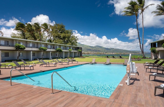 2 Pet-friendly Units with Stunning Ocean Views, Outdoor Pool!