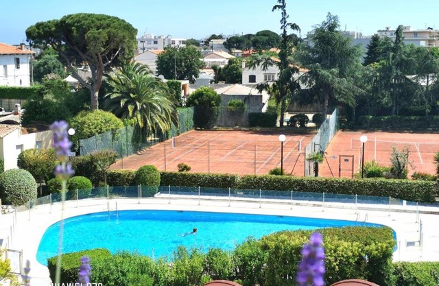 2 Pièces Climatisé-WIFI/4 voyageurs/Boxe Privé/2 piscines/2 tennis/Pétanque/PingPong