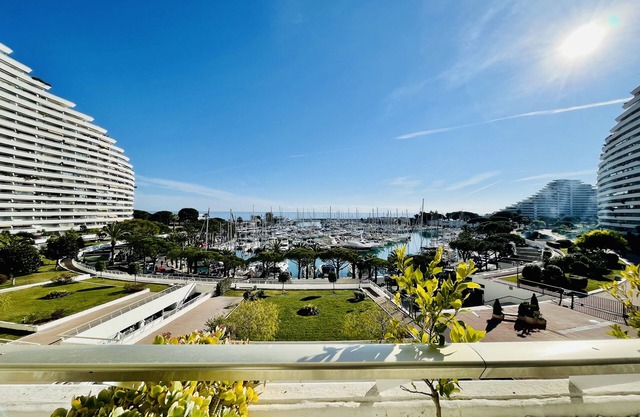 2 Pièces Neuf 4ème Étage Marina Baie des Anges