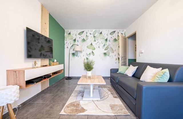 2. Spacious - 4 pers' - Balcony - 2 beds - Parking