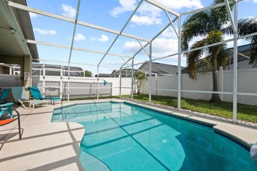 20 mins to Disney, Close to Shops, Private Pool