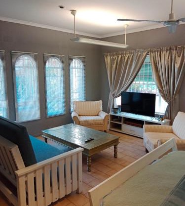 20 On Plover - Private Cottage