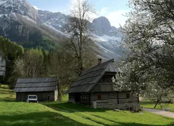 200-Jahre altes Koschuta Bauernhaus