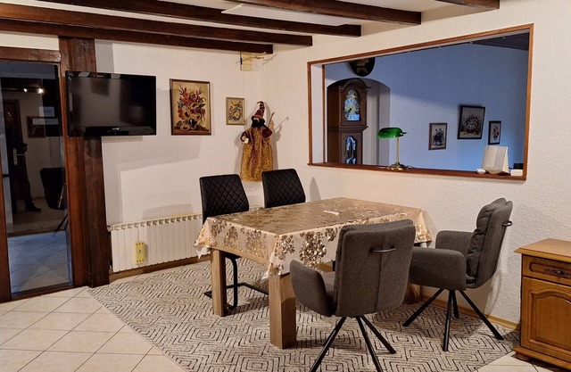 212 large attic apartment with balcony - 212 attic apartment with large balcony