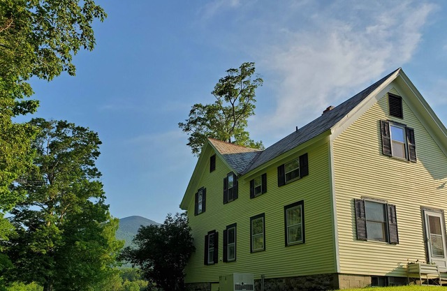 25 mins to skiing - Experience the Alpaca Life in Beautiful Danby, VT