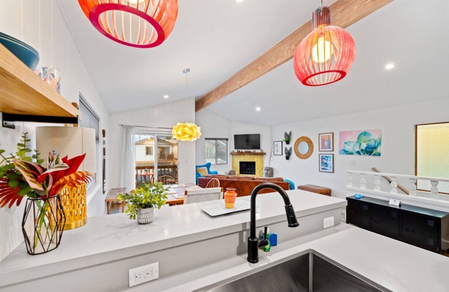 25% Off Nov 13-16 Steps To Sand, Clean,Quiet, Cozy