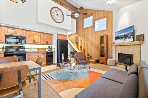 2Beds - Family-friendly- MT Bachelor Village