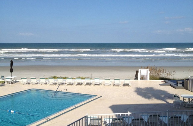 2BR 2BA Direct Oceanfront FALL SPECIAL STARTS NOW! Gr8 Rates, Pickleball, VIEW!