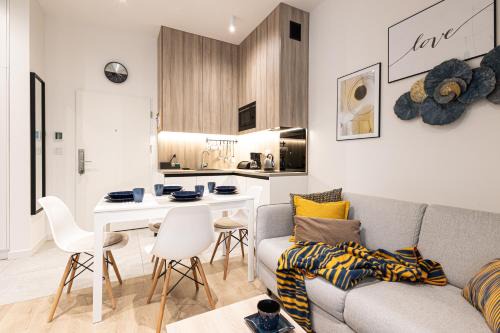 2Homerent Shellter 117A