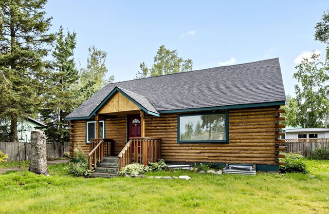 2Woodland 1950 Cabin