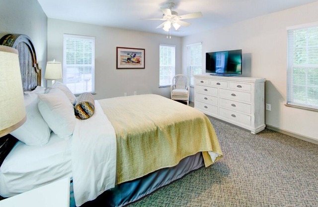 3 Amazing Units w/Daily Activities, Pools, Sports Courts, Near Kitty Hawk Beach