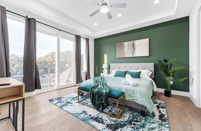 3 Bed 3 Bath Family Retreat w/Parking & Roofdeck