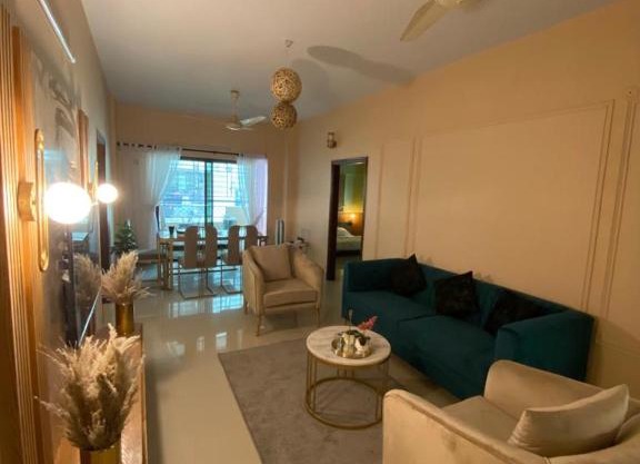 3 Bed DD Luxury Apt SMCHS