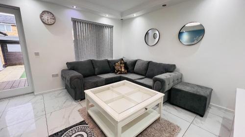 3-Bed House in Northolt