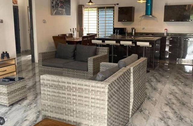 3 Bed Villa-Private Garden-OffStreetParking-AirCon Kasoa
