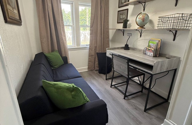 3-bedroom bungalow, centrally located in charming Saint Joseph