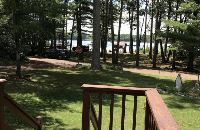 3 Bedroom Cottage with Lake Views