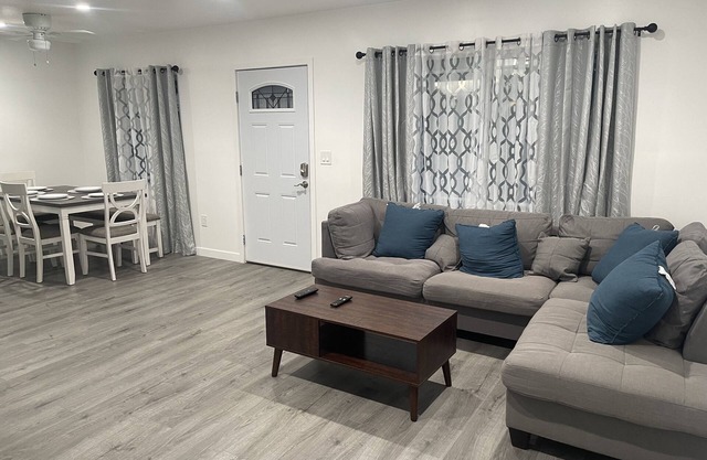 3-bedroom farm stay just 13 minutes from Santa Anita Park