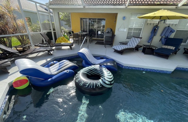 3 Bedroom Home HEATED Pool WEBER Grill Located Right on the 7th Golf Hole