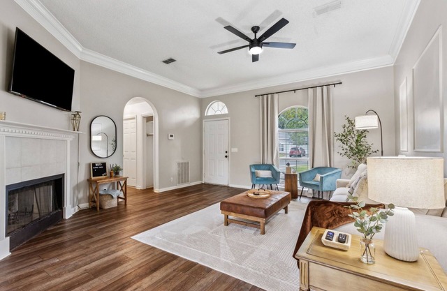 3-bedroom home in charming St. Marys, Ga- 6 minutes from interstate-95.