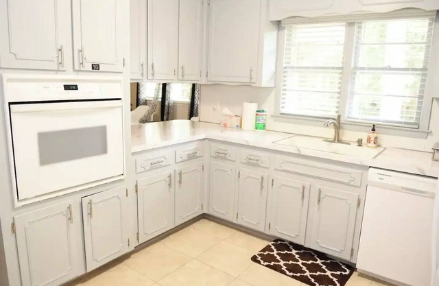 3 bedroom home in Willow Springs. Close to Fuquay, Angier and Holly Springs.