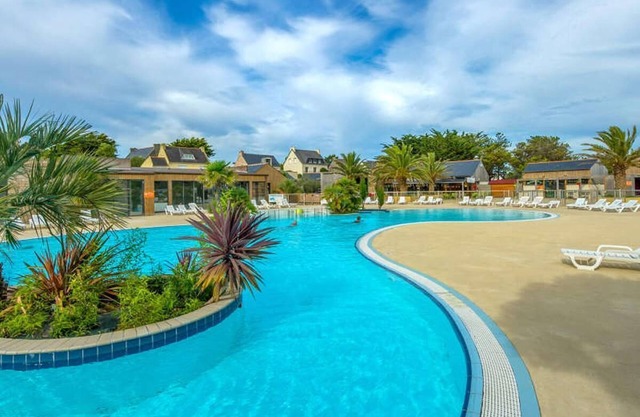 3 bedroom mobile home, swimming pool, semi-covered terrace, holiday vouchers