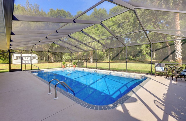 3 Mi to Dunnellon Historic District: Home w/Lanai