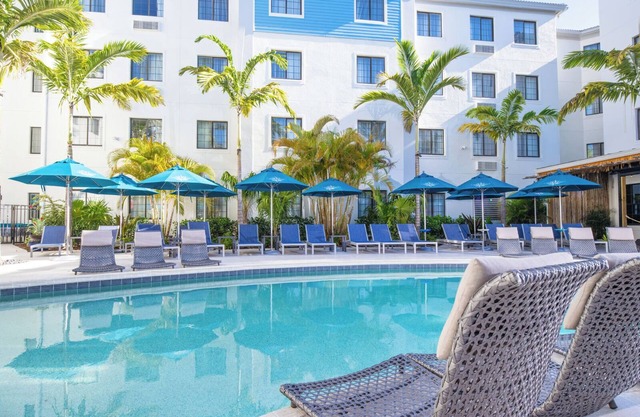 3 Units | Outdoor Pool + Free Parking | Close to Beach w/Breathtaking Sunsets
