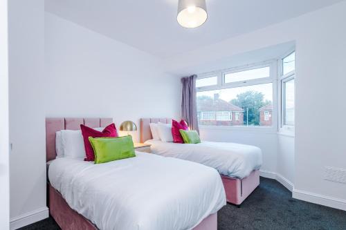 3Bed House-10 Mins to Liverpool