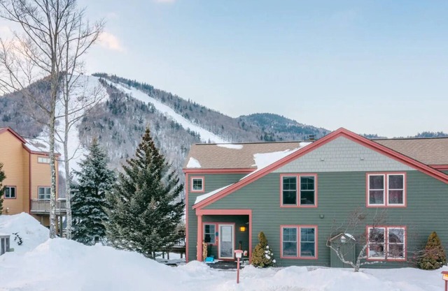 3BR w Incredible View, Hot Tub & Sauna