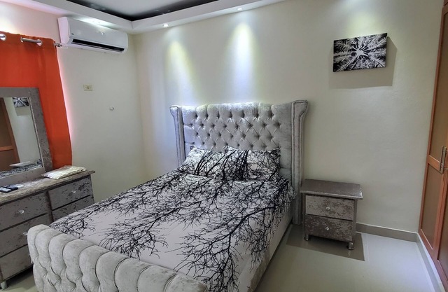 3rd level beautiful Apt Residential Crow 4 tropical