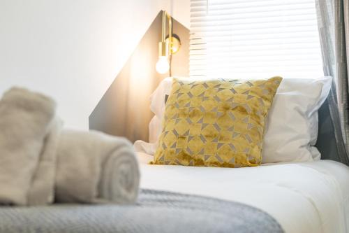 4 Bed - Town Centre - Smart TVs in Every Room