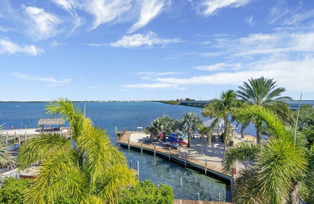 4 Bedroom 3 Bath Water View Home