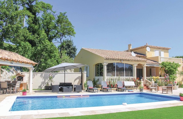 4 bedroom amazing home in Les Angles