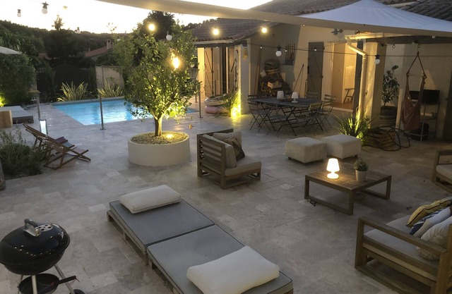 4 bedroom villa with swimming pool