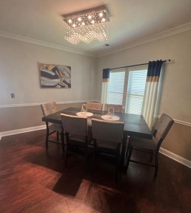 4 Bedrooms Private Backyard Smoke Room Garden Tub