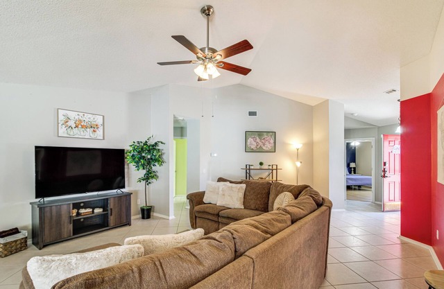 4 Mi to Beach: Home w/Fenced Yard in Pensacola!