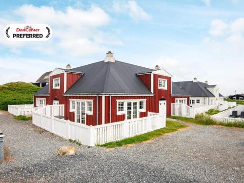 4 person holiday home in Ringkøbing-By Traum