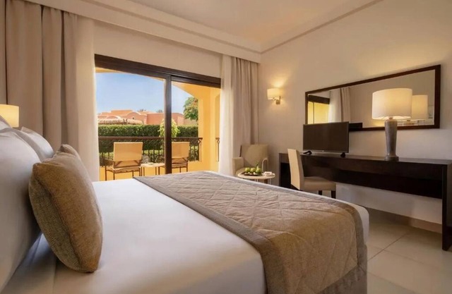 4 Spacious Rooms l Diving, Dining & Beachside Resort Near Marsa Alam Airport